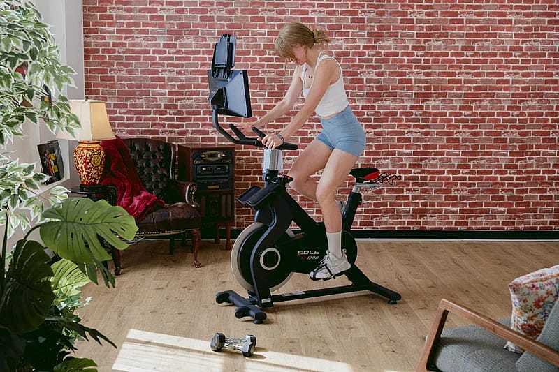 112700-Sole-Fitness-SB1200-spinningbike-afbeelding-6