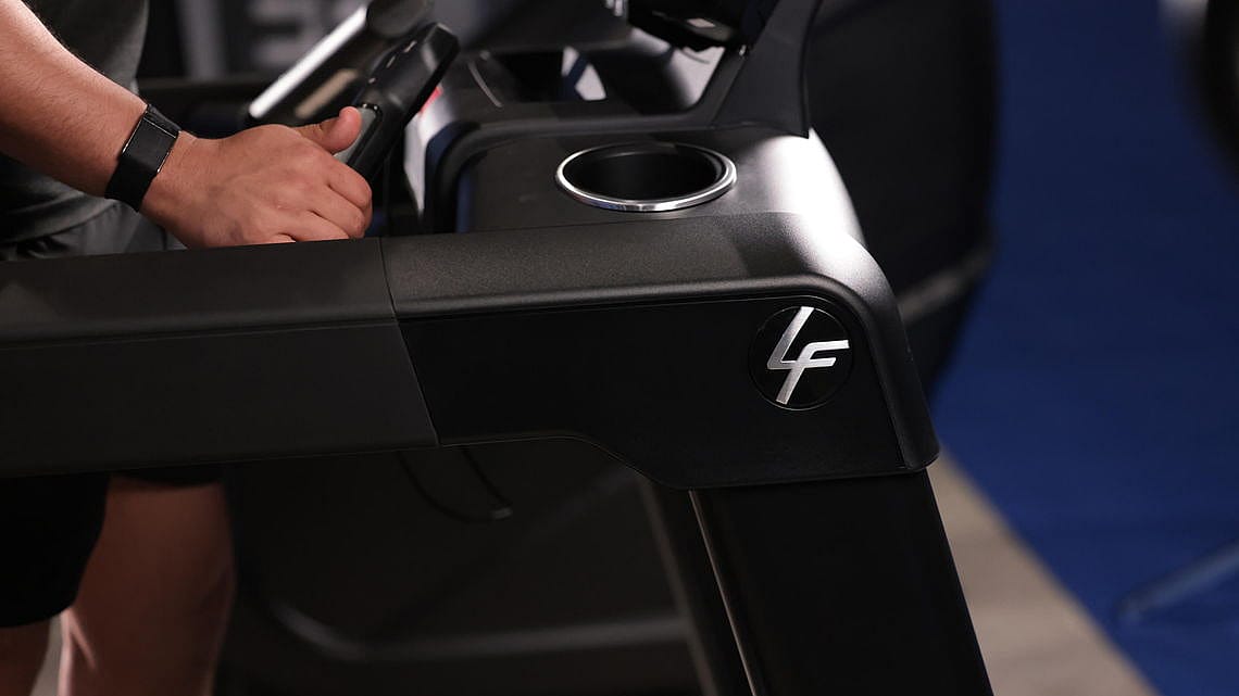 95432-Life-Fitness-loopband-Integrity-SE4-24-inch-console-zwart-afbeelding-5