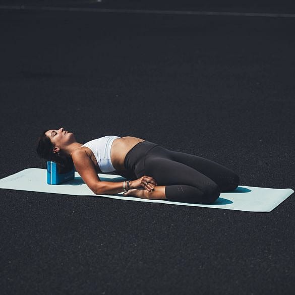 75708-Tunturi-Yoga-blok-blauwwit-afbeelding-3