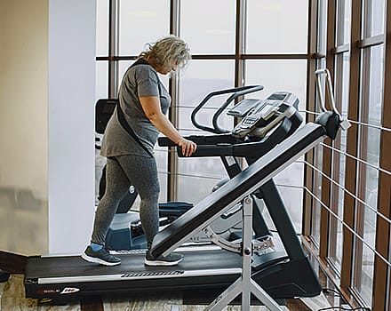 Cover-vrouw-hardlopend-fysio-