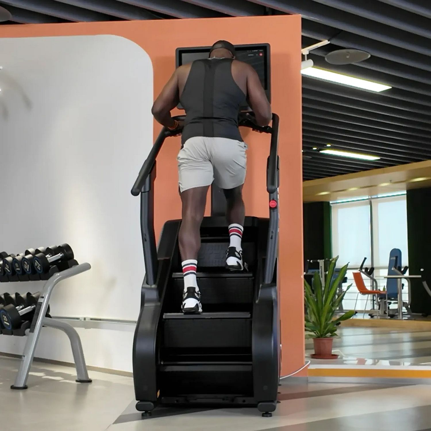 145706-STEPR-XL-Stair-Climber-27-HD-Touchscreen-afbeelding-7