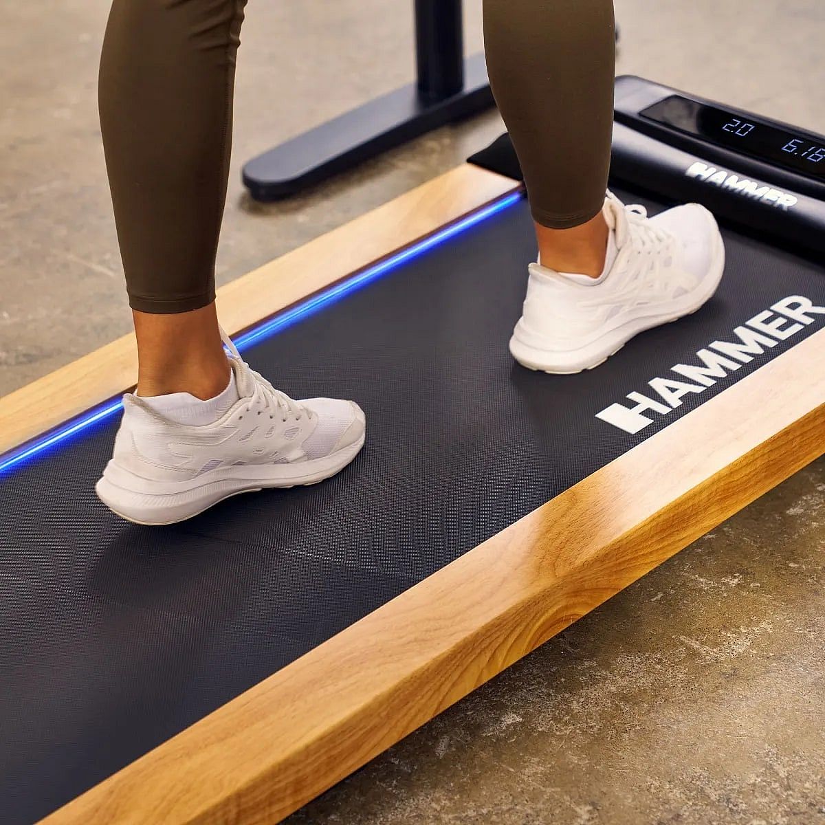 121786-Hammer-Walk-2.0-NorsK-loopband-afbeelding-4