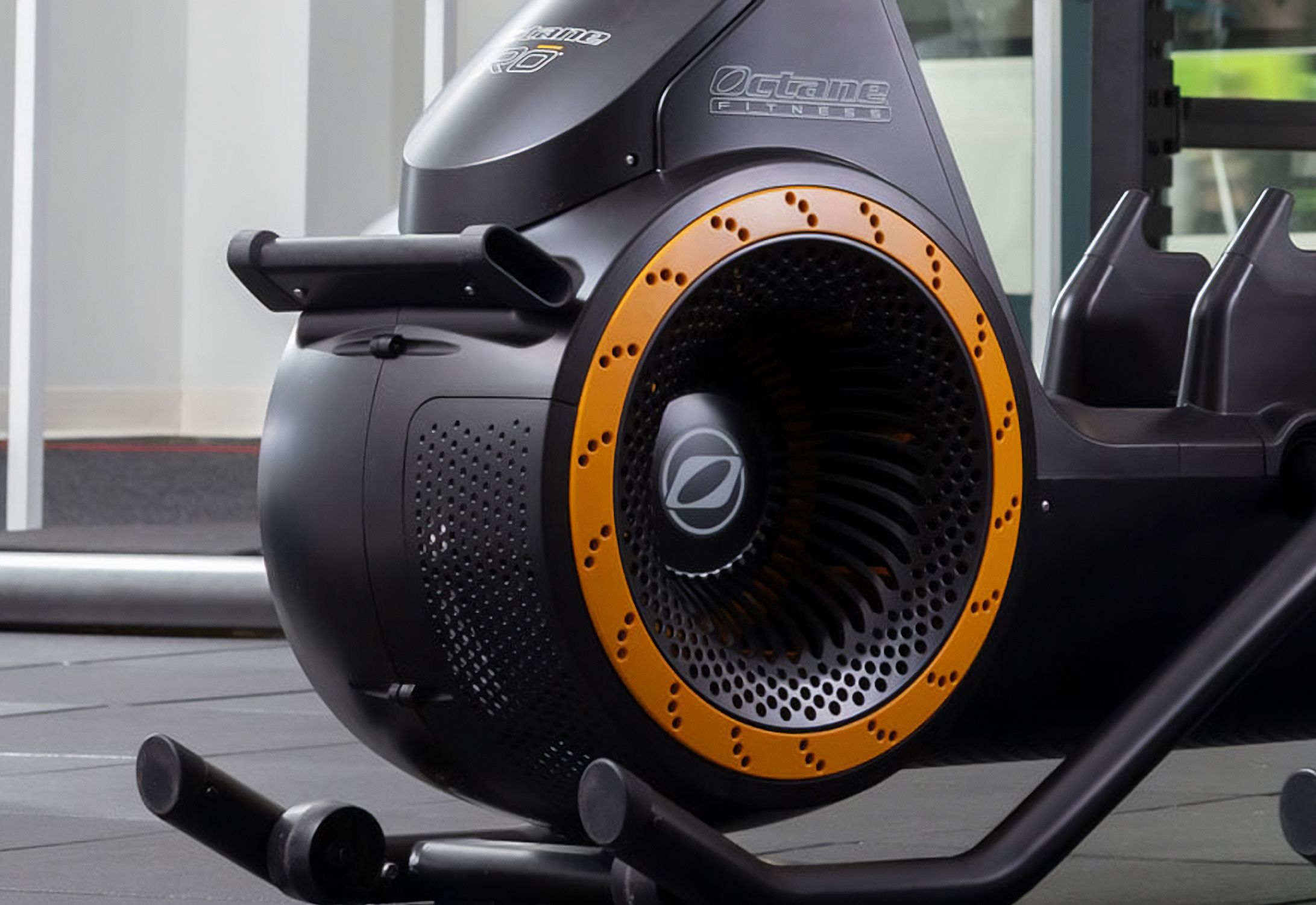 56497-Octane-fitness-Ro-max-Roeitrainer-afbeelding-2